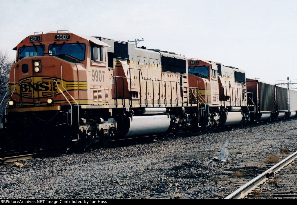 BNSF 9907 North